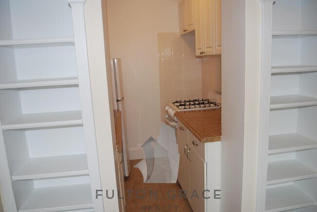 Foto del edificio - W Barry Ave