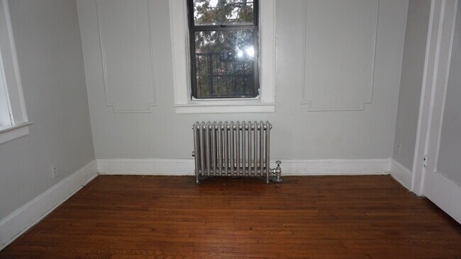 Building Photo - 17 Noll Pl