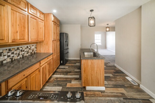 Foto del edificio - 250 Kendall Ln