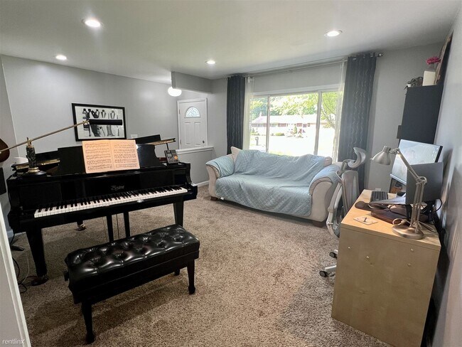 Foto del edificio - 3 br, 2 bath House - 2669 Deake Ave