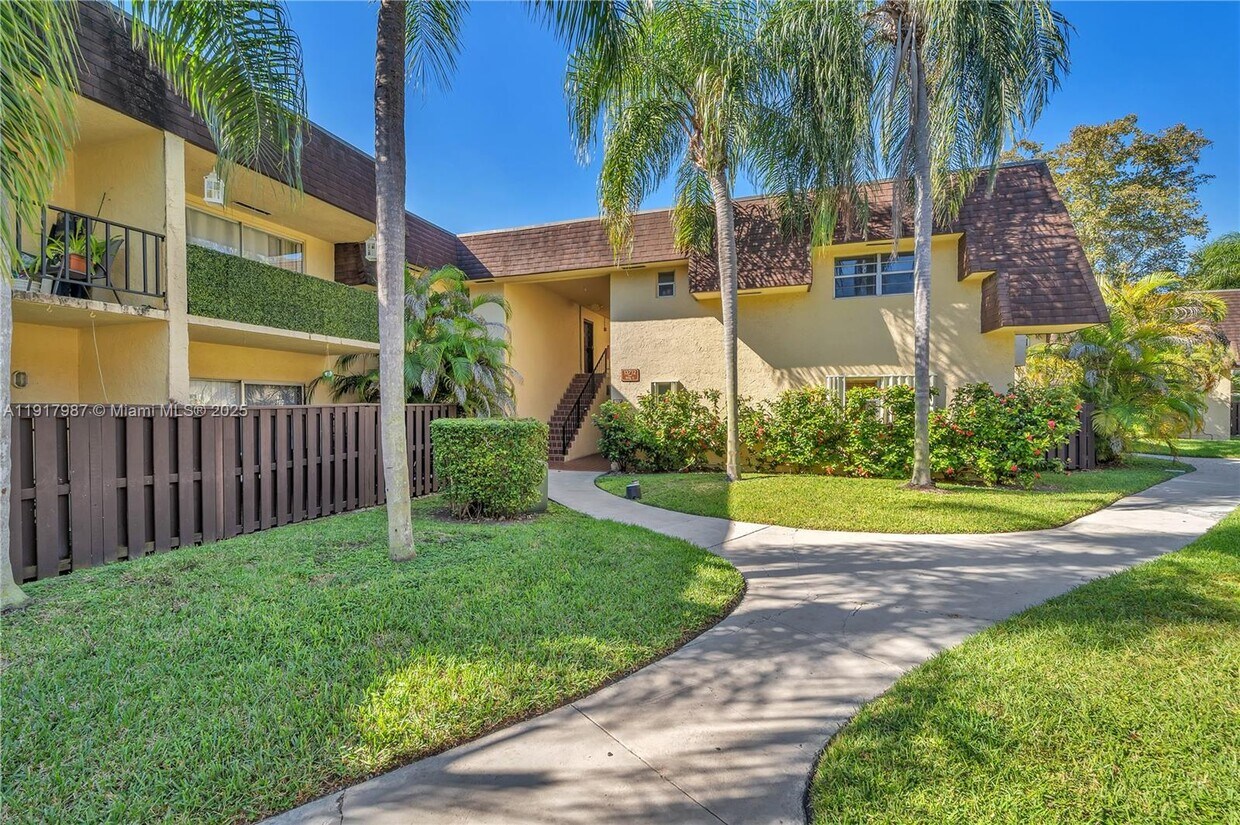 Foto principal - 13712 SW 90th Ave