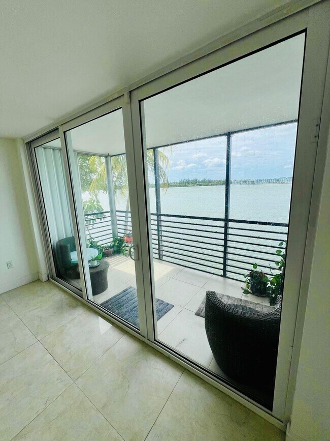 Foto del edificio - 1175 NE Miami Gardens Dr