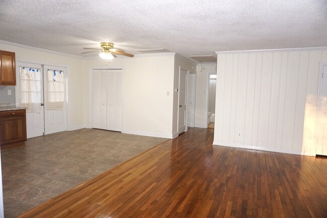 Building Photo - 600 Fayette Ave