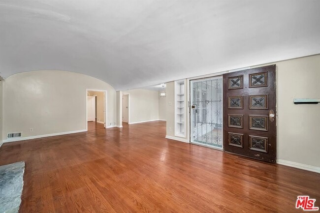 Building Photo - 359 S Highland Ave