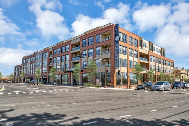 Building Photo - Albion Highland Park