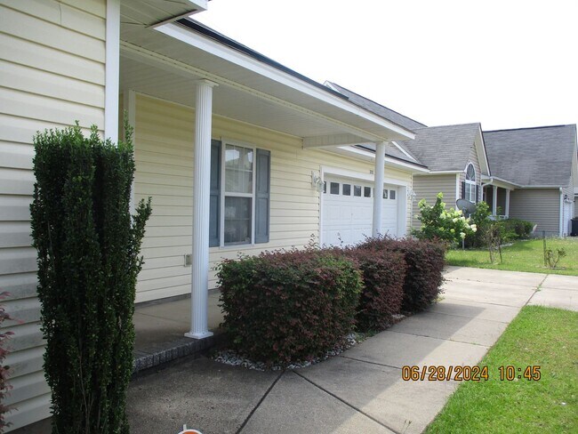 Building Photo - 2515 Crumpler Hope Mills, NC 28348