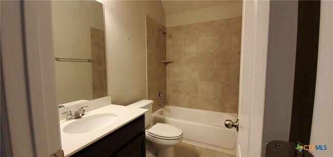 Building Photo - 716 Oyster Creek