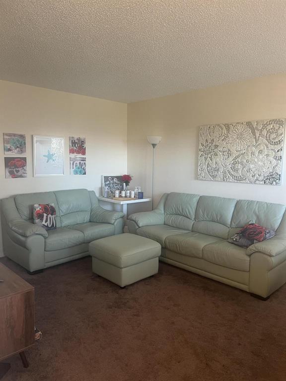 Building Photo - 4043 Wolverton C