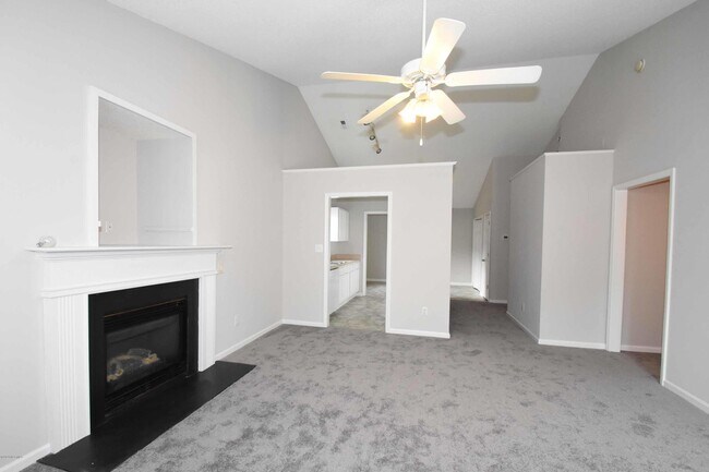 Building Photo - 2936 Flint Ridge Rd