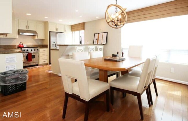 Foto del edificio - 3 br, 3 bath House - 832 Ormond Ct