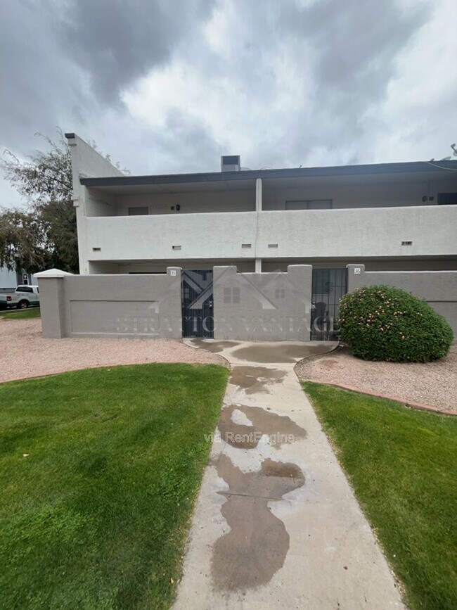 Photo - 810 E Colter St Apartment