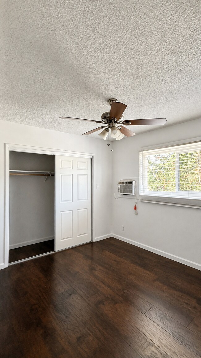 Dormitorio 2 - 4911 Laurel Canyon Blvd