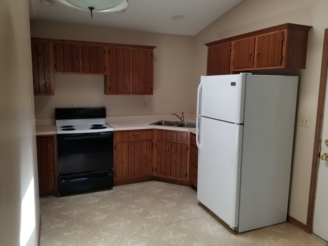 Kitchen - 8505 Co Rd 66A