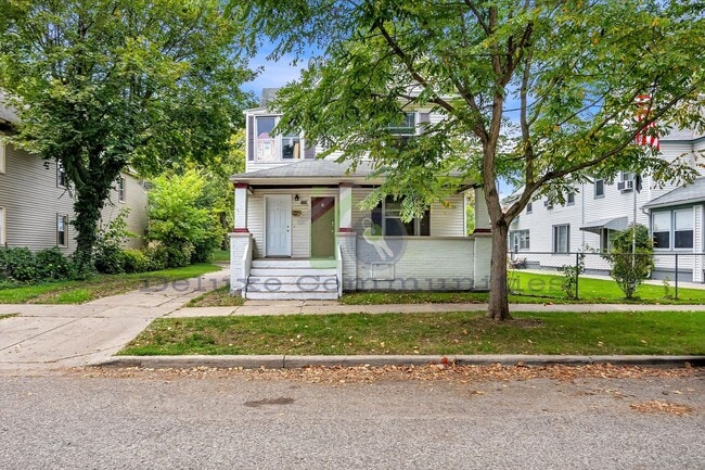 Foto del edificio - 1335 Hamilton Ave NW