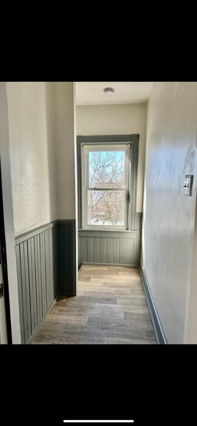 52 Robin St Unit 3, Providence, RI 02908 Apartments in Providence, RI