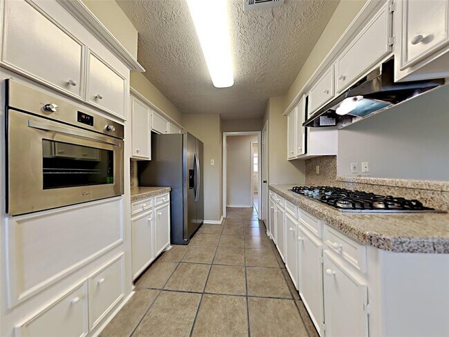 Building Photo - 603 Blue Ridge Dr