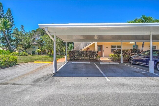 Foto del edificio - 2950 SE Ocean Blvd