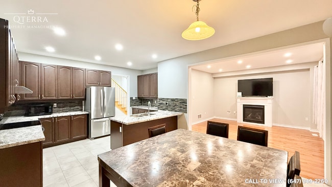 Building Photo - 205 S Ocean Dr