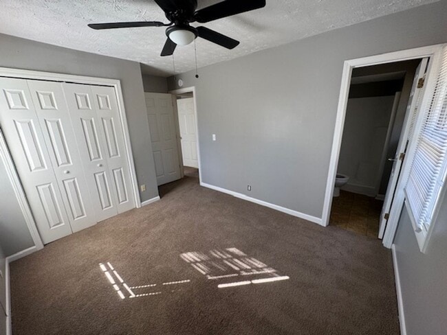 Foto del edificio - 1858 Cannonville Rd