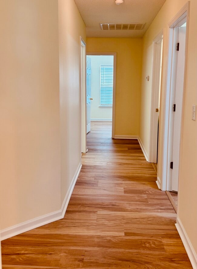 Building Photo - 188 Tibton Cir