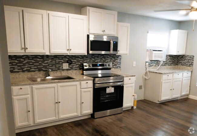Building Photo - 614 Barberry St