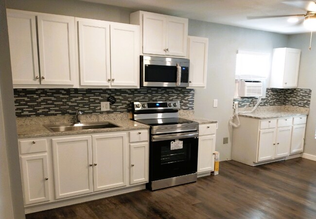 Foto del edificio - 614 Barberry St