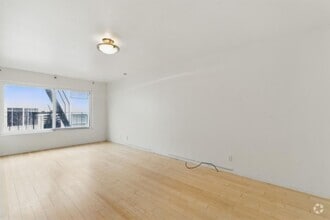 Building Photo - 66 Magnolia St