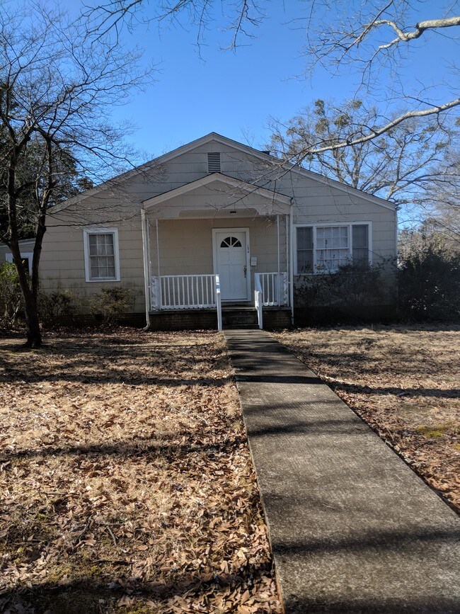 Exterior - 1570 Hillcrest Blvd