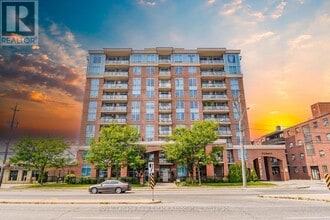 Building Photo - 2772-2772 Keele St