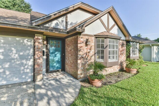 Foto del edificio - 6318 Leaf Arbor Dr