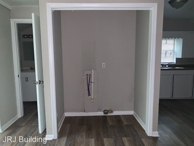 Building Photo - 1 br, 1 bath House - 1720 B Short 17th