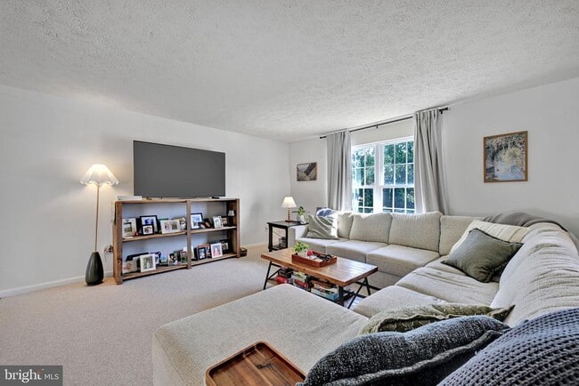 Foto del edificio - 350 Long Meadow Way