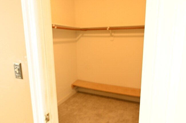 Foto del edificio - 5206 Bamburg Ct