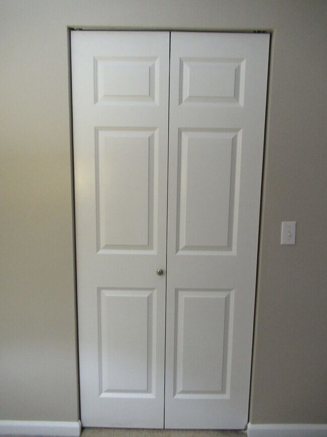 Foto del edificio - APPROVED APPLICATION-Corner unit 1 bed, 1 ...