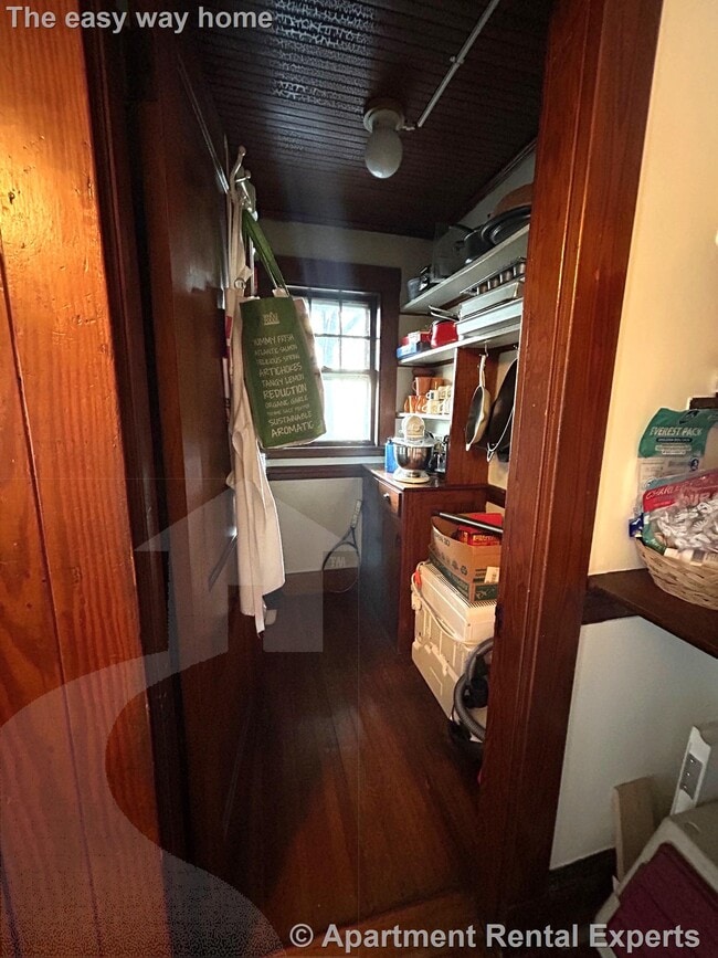 Building Photo - 475 Huron Ave