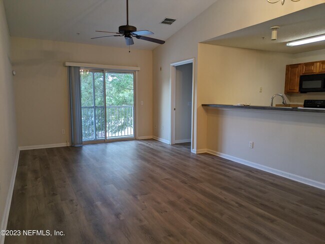 Foto del edificio - 3610 Kirkpatrick Cir