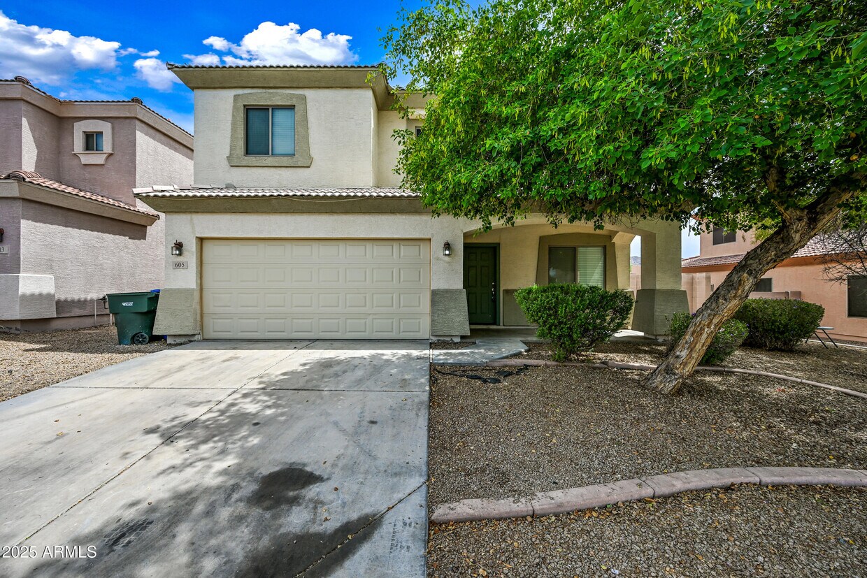 Foto principal - 605 W Latona Rd