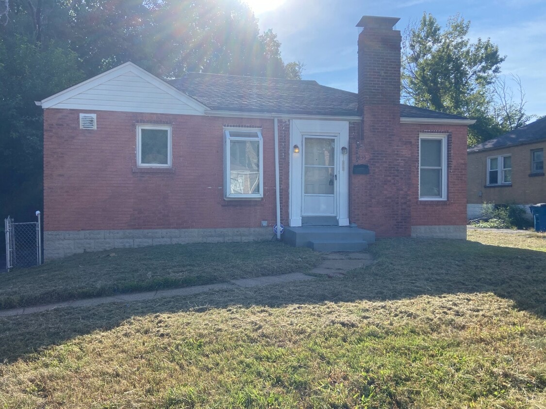 Primary Photo - 230 Newell Dr