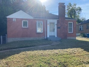 Building Photo - 230 Newell Dr