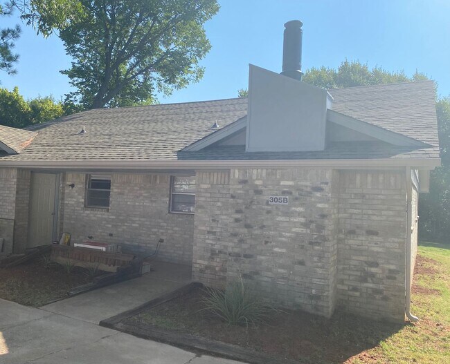 Foto del edificio - 305 S Fifth