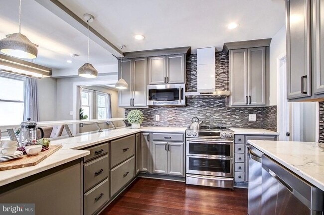 Foto del edificio - 4415 Bradley Ln