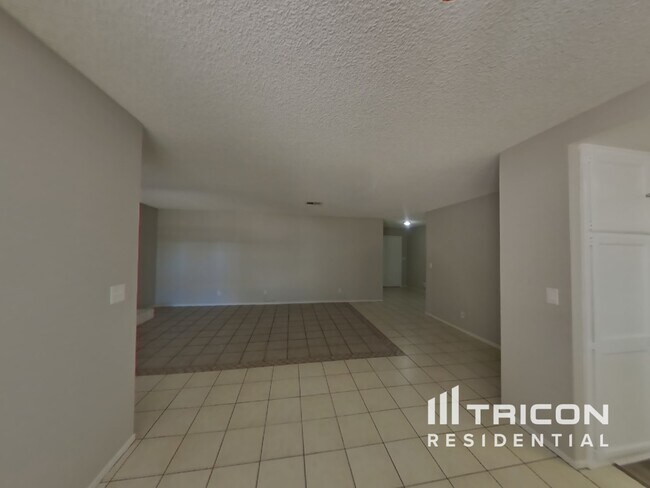 Foto del edificio - 5669 Gorham Ave