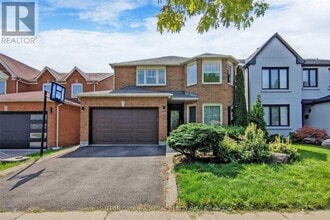 Building Photo - 15 Dundurn Crescent