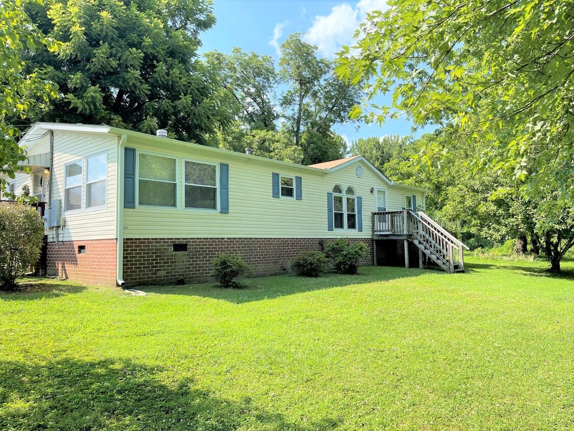 Primary Photo - Country Home located in Boydton, Virginia ...