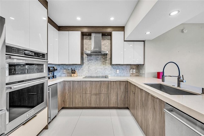 Photo - 19900 E Country Club Dr House