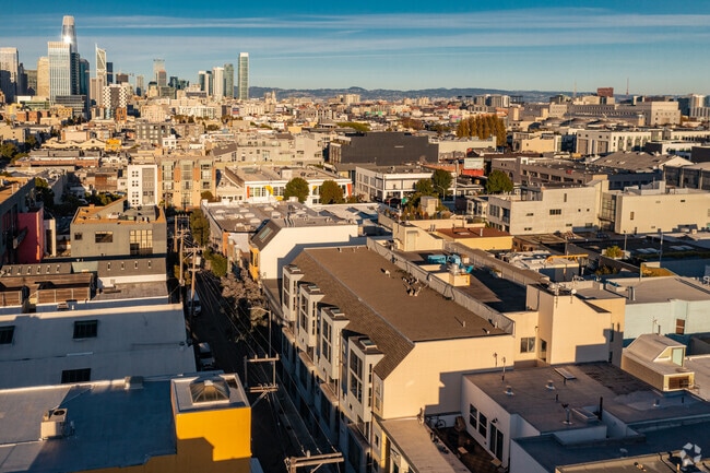Proximity to Downtown - 761 Tehama St