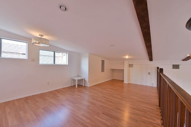 Building Photo - 7929 Blackburn Ave Building Photo - 7929 Blackburn Ave