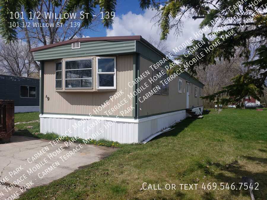 Primary Photo - 101 1/2 Willow St-139