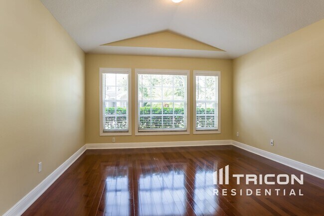 Building Photo - 2150 Brandon Park Circle Brandon FL