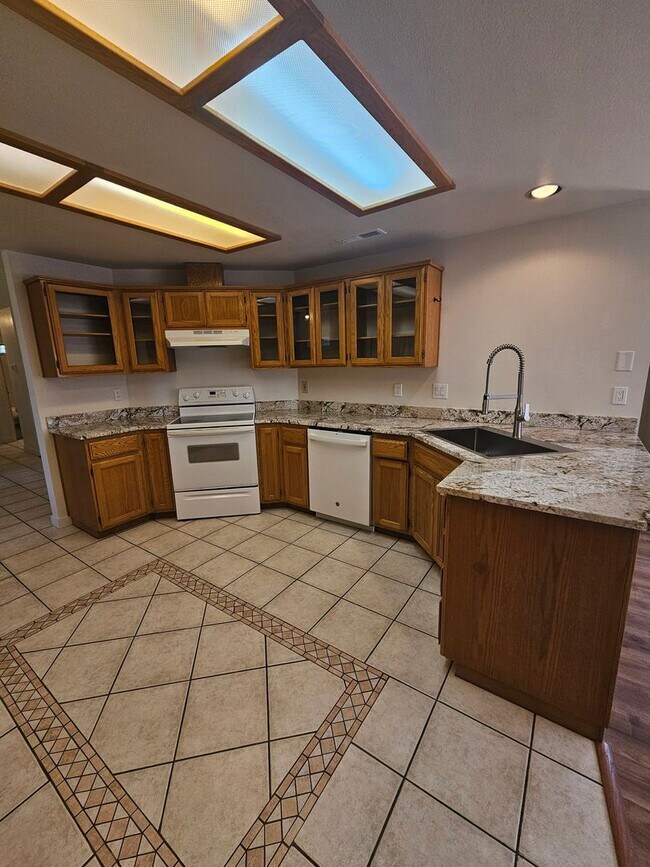 Foto del edificio - Beautiful House with Spacious Kitchen